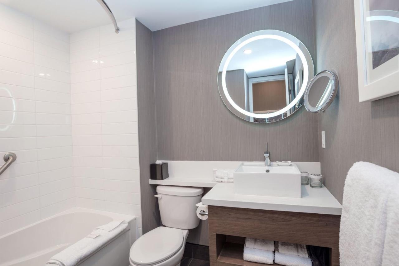Sandman Signature St. John'S Hotel Экстерьер фото